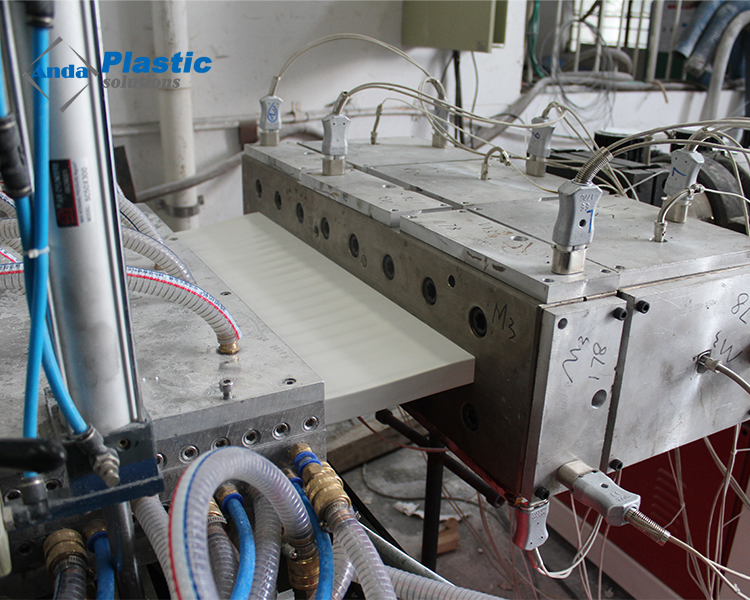Boards Making Machine SJ80/156 PLC Control Pvc Foam Board Cabinet Extruder Machinery